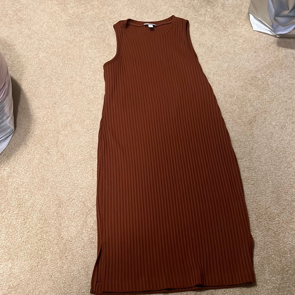 Sleeveless Ribbed Maxi Dress in Rust